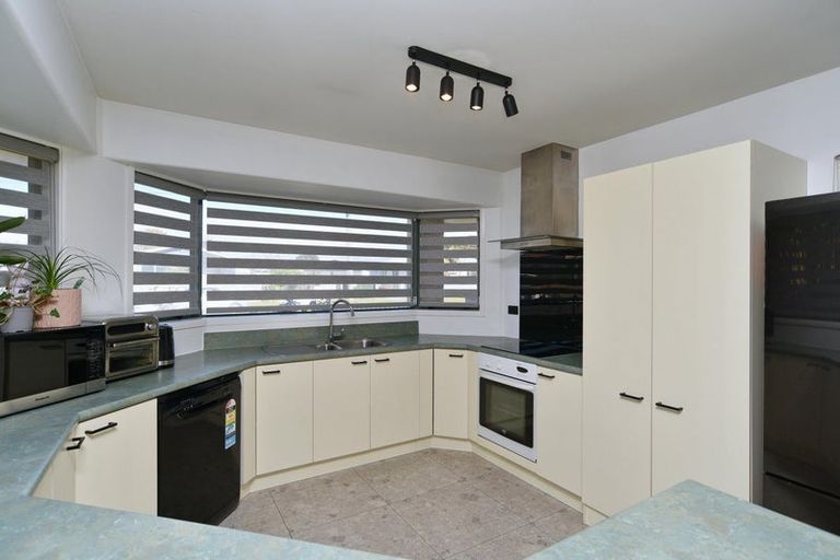 Photo of property in 1 Sandholm Close, North New Brighton, Christchurch, 8083