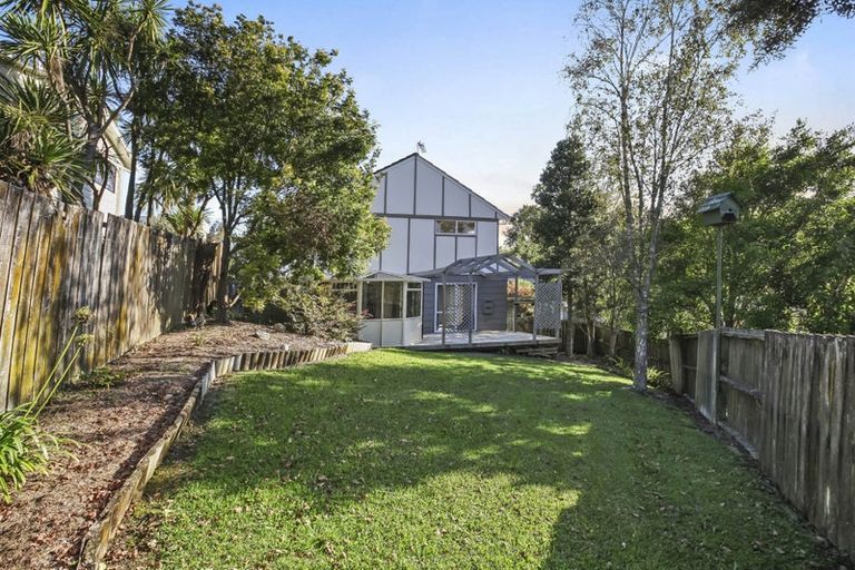 Photo of property in 22/24 Eastglen Road, Glen Eden, Auckland, 0602