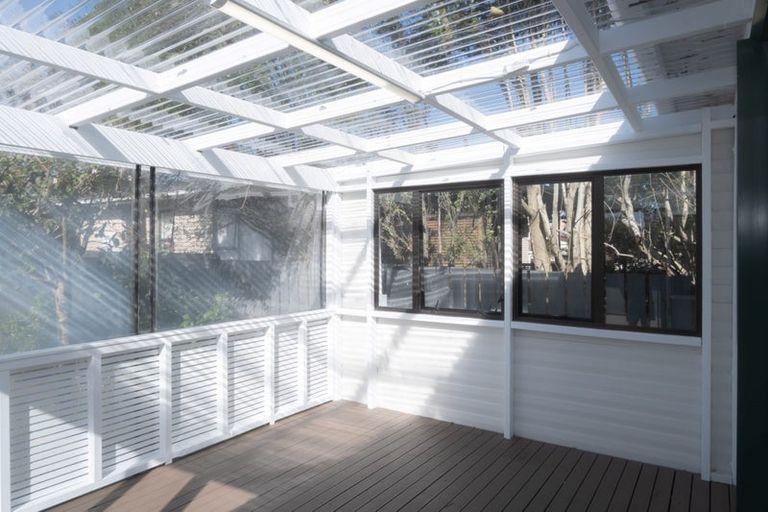 Photo of property in 12 Pomaria Road, Henderson, Auckland, 0610