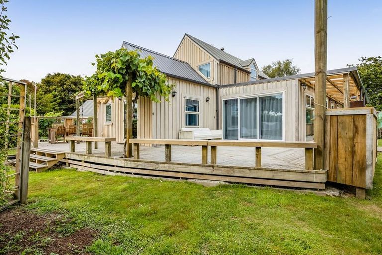 Photo of property in 5 Wynyard Street, Normanby, Hawera, 4614