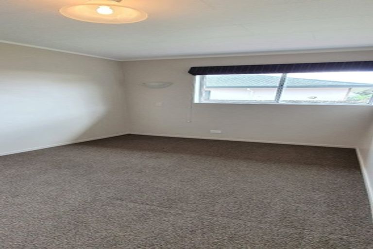 Photo of property in 3/7 Davies Street, Tawa, Wellington, 5028