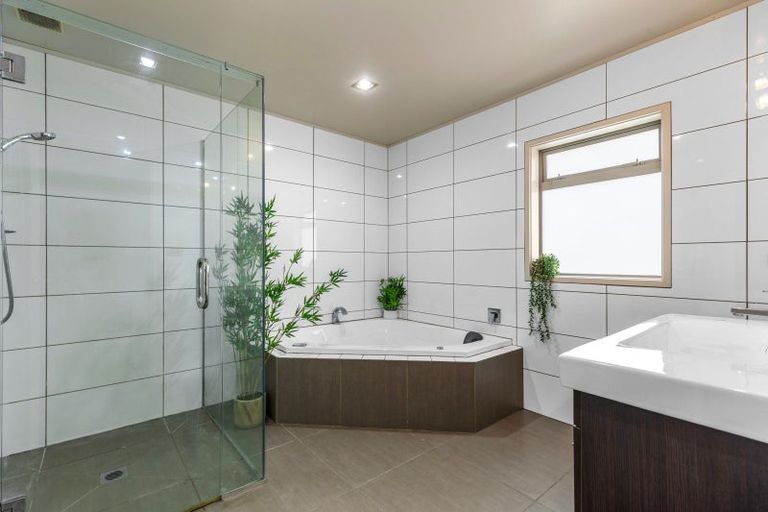 Photo of property in 30 Matene Place, Papamoa Beach, Papamoa, 3118