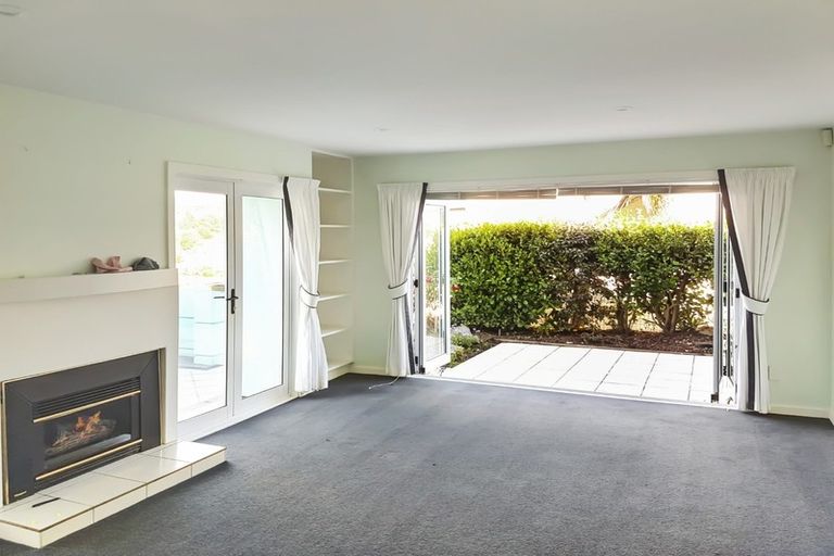 Photo of property in 11 Enticott Place, Huntsbury, Christchurch, 8022