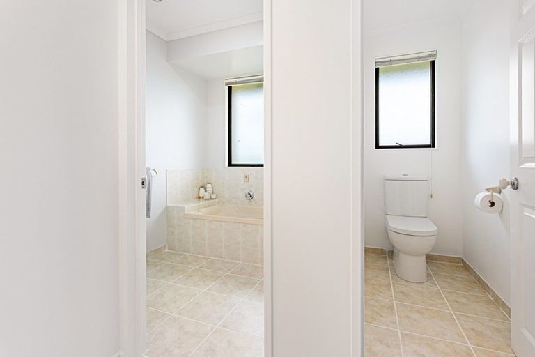 Photo of property in 10 Devana Court, Torbay, Auckland, 0630