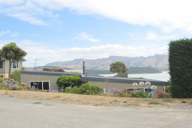 Photo of property in 4 Athol Place, Diamond Harbour, 8971