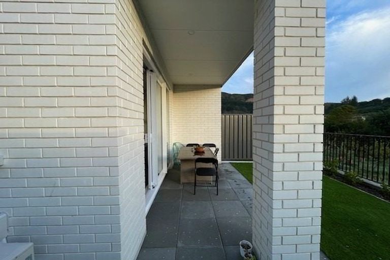Photo of property in 48 Koreke Close, Kenepuru, Porirua, 5022