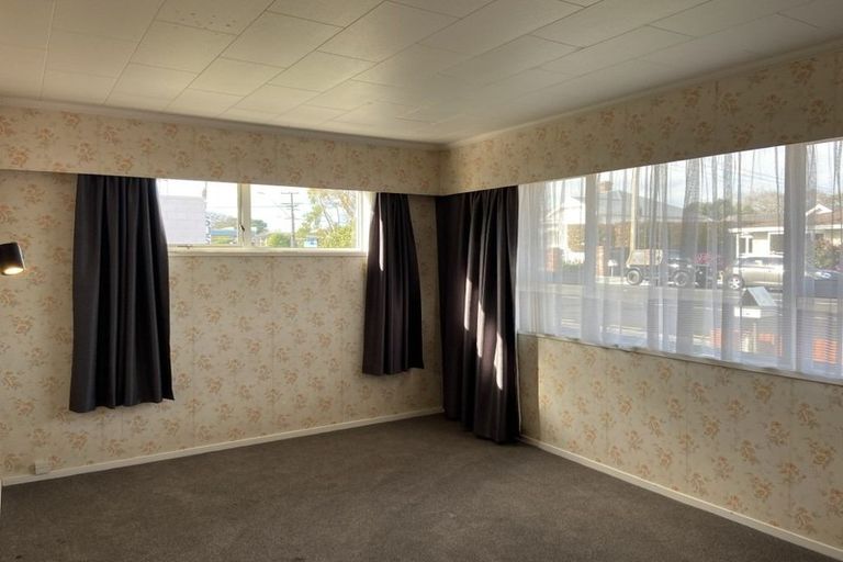 Photo of property in 16 Huatoki Street, Vogeltown, New Plymouth, 4310