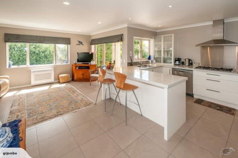 Photo of property in 57 Kittiwake Drive, Schnapper Rock, Auckland, 0632
