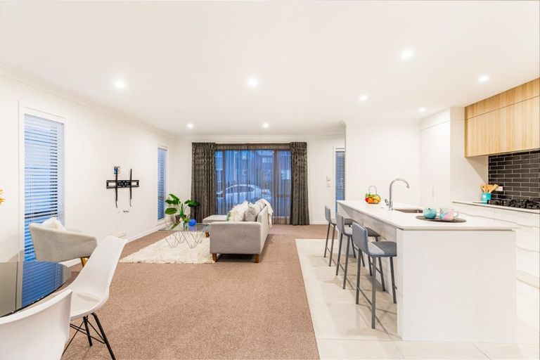 Photo of property in 17 Whenuapai Drive, Whenuapai, Auckland, 0618