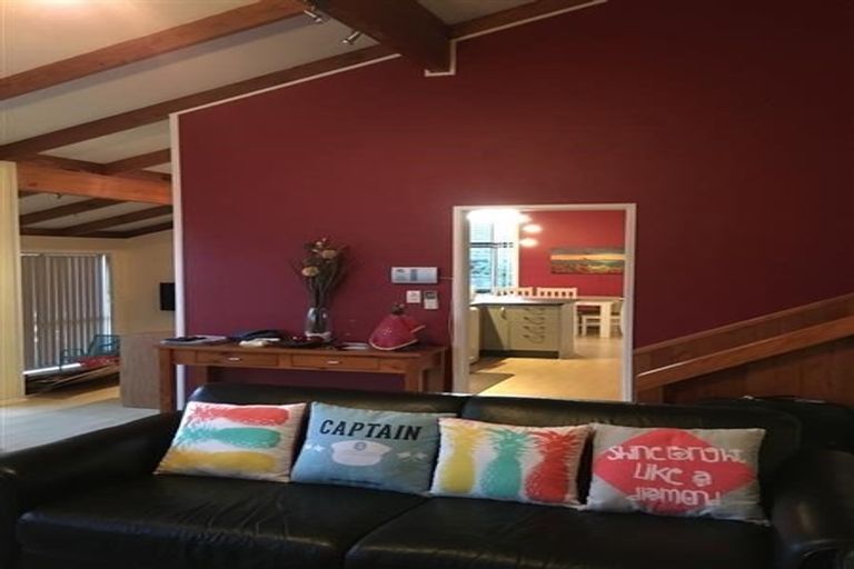 Photo of property in 5 Kaanapali Place, Wattle Downs, Auckland, 2103