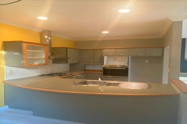 Photo of property in 2 Portchester Close, Bethlehem, Tauranga, 3110