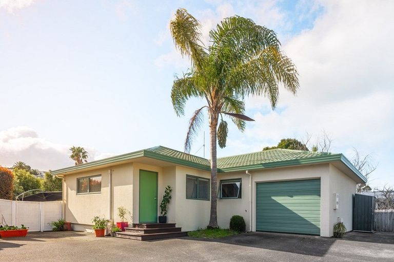 Photo of property in 110b Brightside Road, Stanmore Bay, Whangaparaoa, 0932