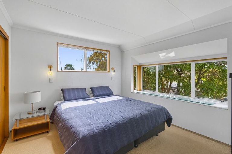 Photo of property in 335 Te Moana Road, Waikanae, 5036
