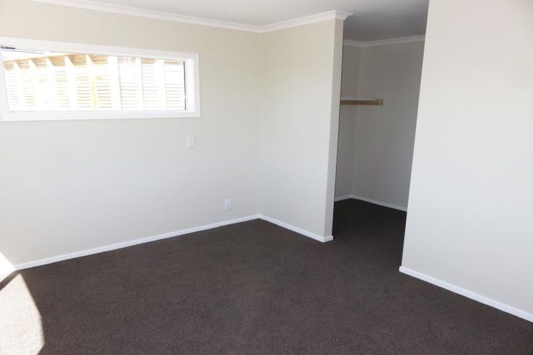 Photo of property in 18a Carluke Street, Paparangi, Wellington, 6037