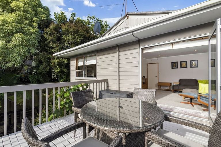 Photo of property in 1 Cranston Street, Torbay, Auckland, 0632