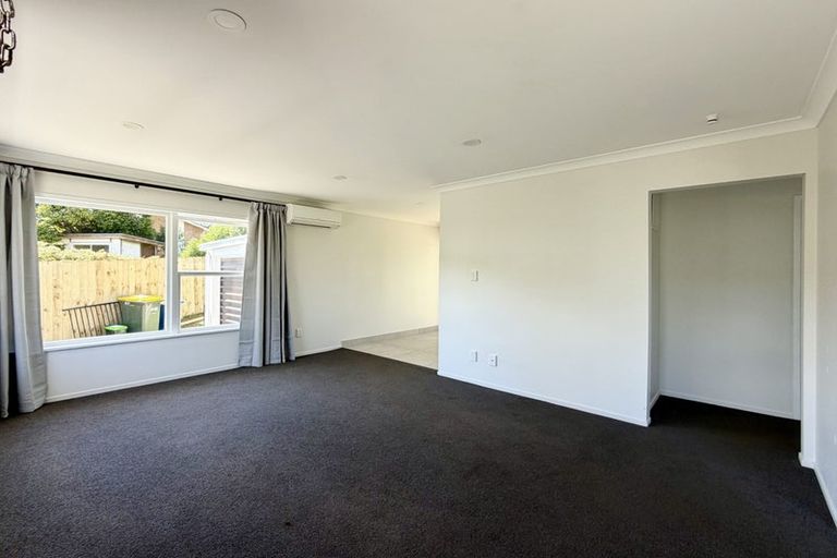 Photo of property in 2/22 Gladys Avenue, Glenfield, Auckland, 0629