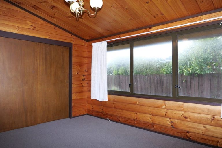 Photo of property in 7 Nugget Grove, Raumati Beach, Paraparaumu, 5032