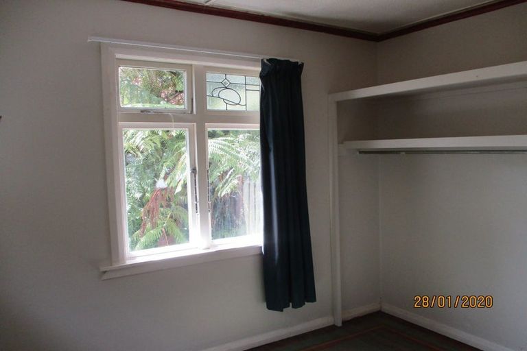 Photo of property in 11 Aranoni Street, Island Bay, Wellington, 6023