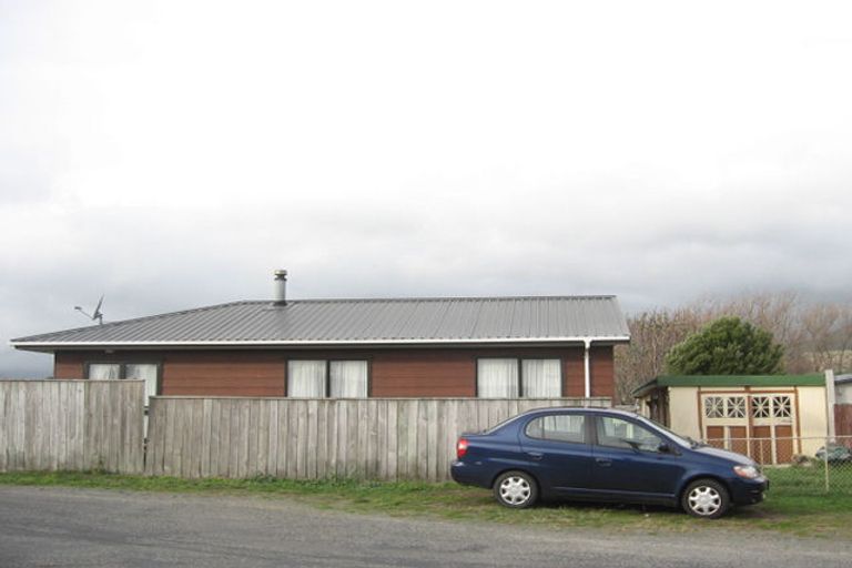 Photo of property in 130 Renown Road, Raumati South, Paraparaumu, 5032