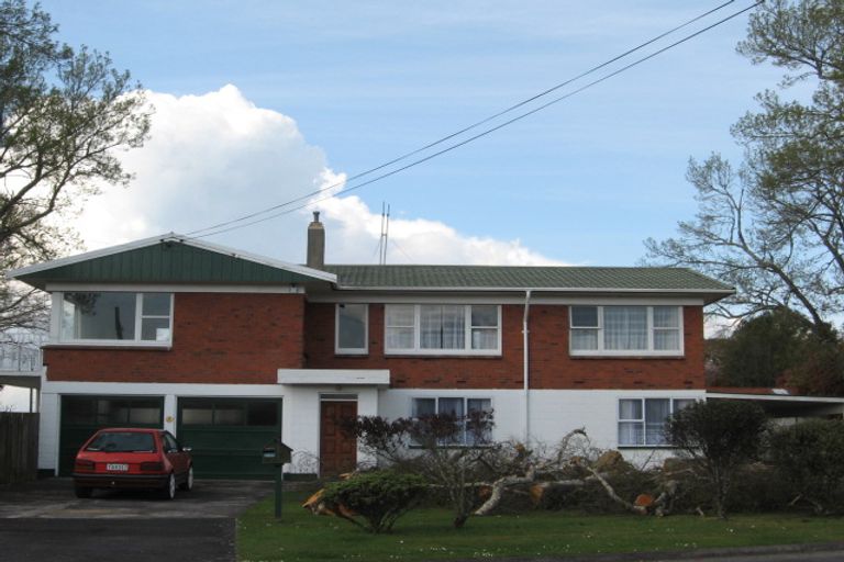 Photo of property in 75 Robinson Avenue, Holdens Bay, Rotorua, 3010