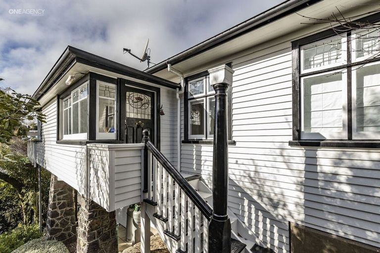 Photo of property in 14 Valley Road, Cashmere, Christchurch, 8022