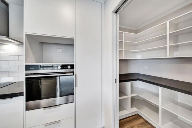 Photo of property in 20 County Drive, Hawera, 4610