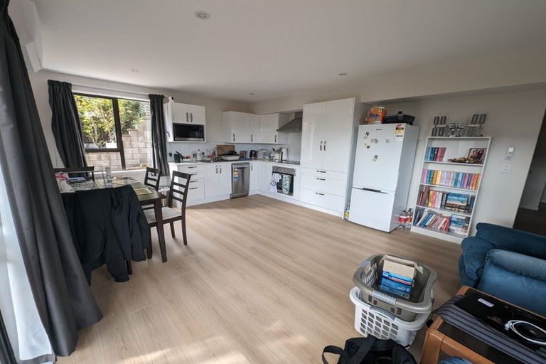 Photo of property in 11 Kinnel Grove, Papakowhai, Porirua, 5024