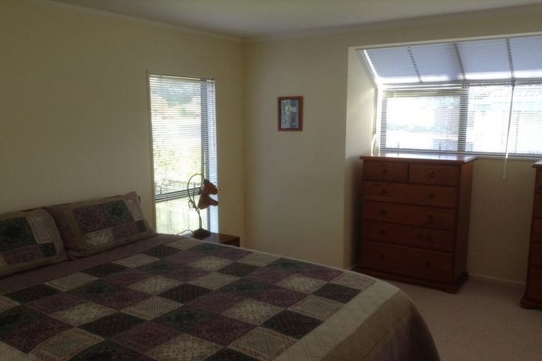 Photo of property in 1/1 Takutai Avenue, Bucklands Beach, Auckland, 2012