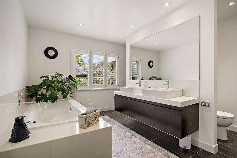 Photo of property in 5 Dysart Lane, Kumeu, 0891