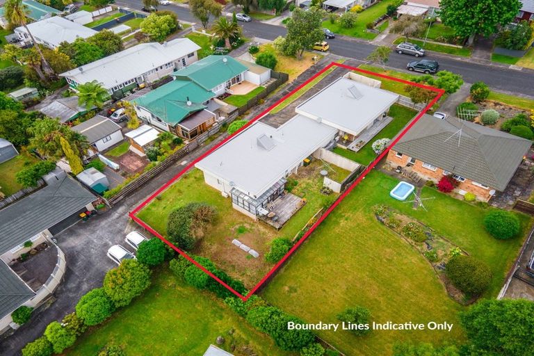 Photo of property in 1-2/19 Pegler Drive, Howick, Auckland, 2014