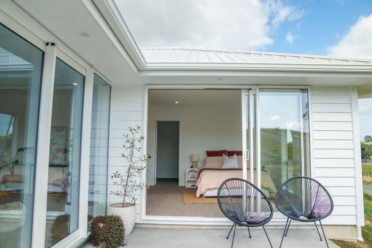 Photo of property in 35 Weka Street, Mangawhai, 0505