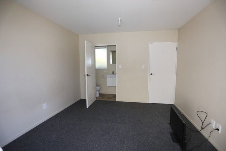 Photo of property in 126 Waimairi Road, Ilam, Christchurch, 8041