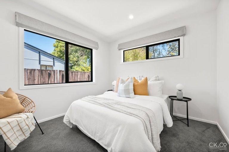 Photo of property in 33c Gemstone Drive, Birchville, Upper Hutt, 5018