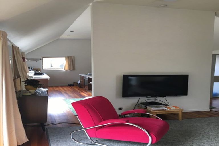 Photo of property in 22 Paramu Avenue, Birkdale, Auckland, 0626