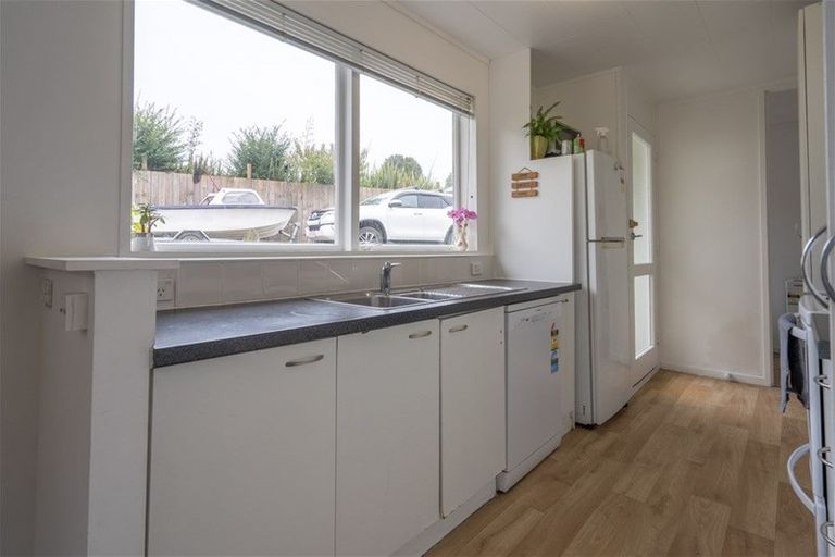 Photo of property in 20 Derrick Road, Kawakawa, 0210