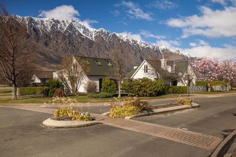 Photo of property in 34 Copper Beech Avenue, Frankton, Queenstown, 9300