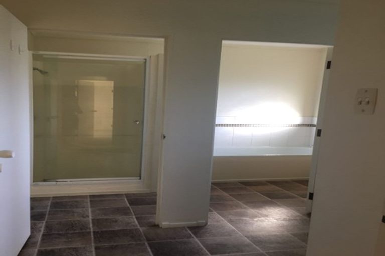 Photo of property in 96 Mountbatten Avenue, Hillcrest, Auckland, 0627