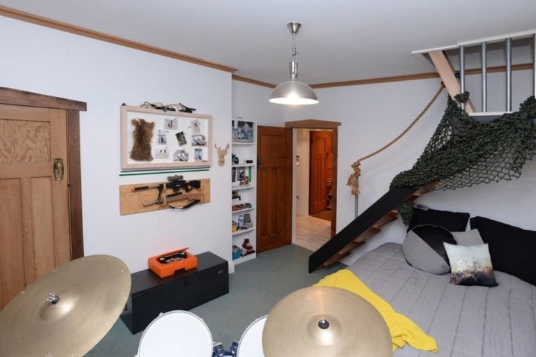 Photo of property in 15 Te Mome Road, Alicetown, Lower Hutt, 5010