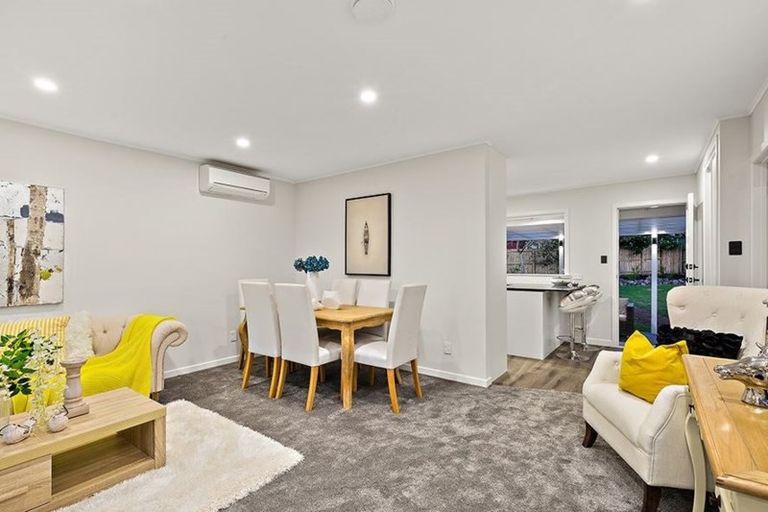 Photo of property in 7 Karamu Street, Te Atatu Peninsula, Auckland, 0610