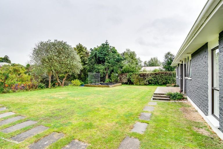 Photo of property in 36 James Cook Street, Havelock North, 4130