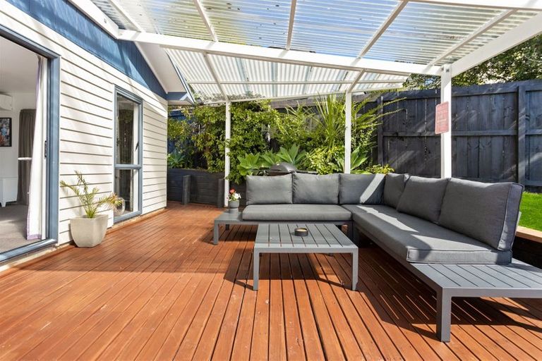 Photo of property in 230d Sturges Road, Henderson, Auckland, 0612