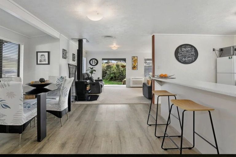 Photo of property in 28 Pukehangi Road, Pukehangi, Rotorua, 3015