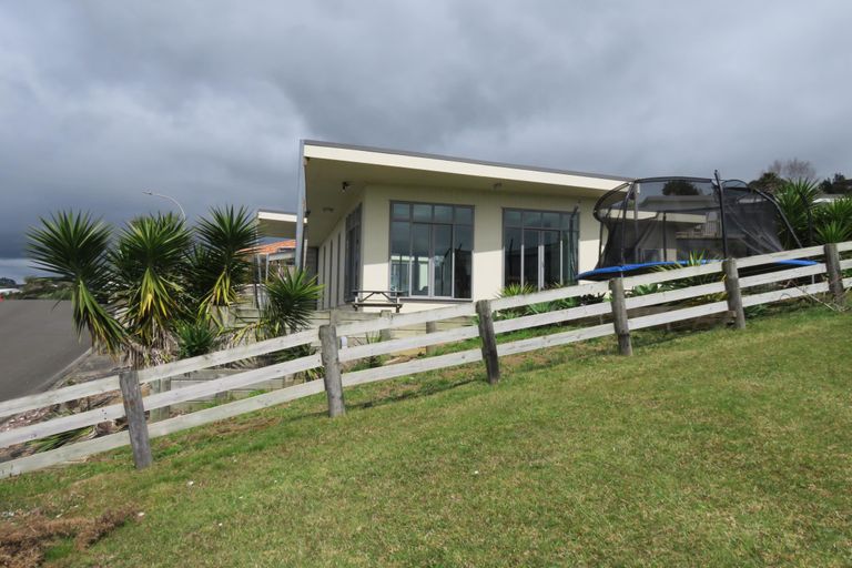 Photo of property in 4 Banksia Road, Cable Bay, 0420