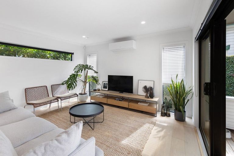 Photo of property in 125c Point Chevalier Road, Point Chevalier, Auckland, 1022
