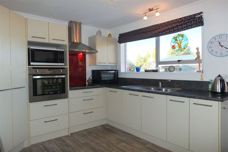 Photo of property in 2/21 Oxford Street, West End, Timaru, 7910