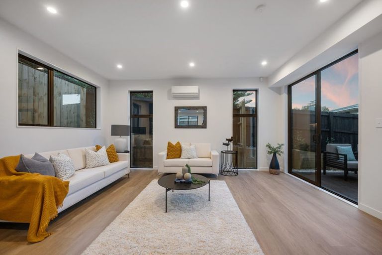 Photo of property in 3d Margaret Place, Milford, Auckland, 0620