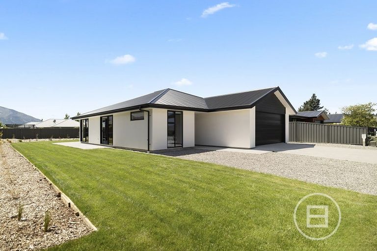 Photo of property in 6 Mallard Street, Albert Town, Wanaka, 9305