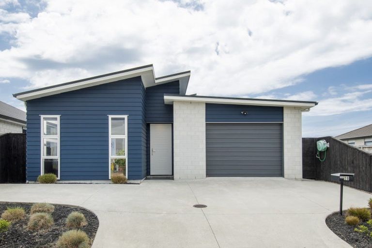 Photo of property in 28 Marion Crescent, Papamoa Beach, Papamoa, 3118