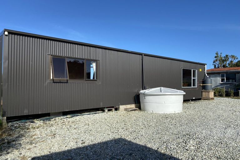 Photo of property in 11 Carrickfergus Street, Waikawa, Tokanui, 9884