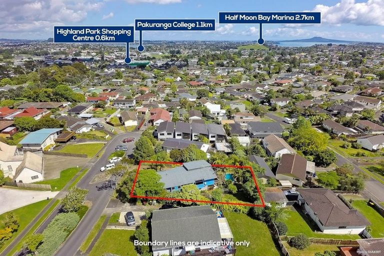 Photo of property in 9 Kingussie Place, Highland Park, Auckland, 2010